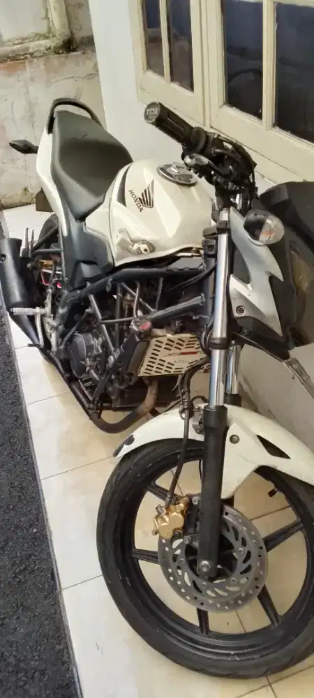 Dijual CB150R StreetFire