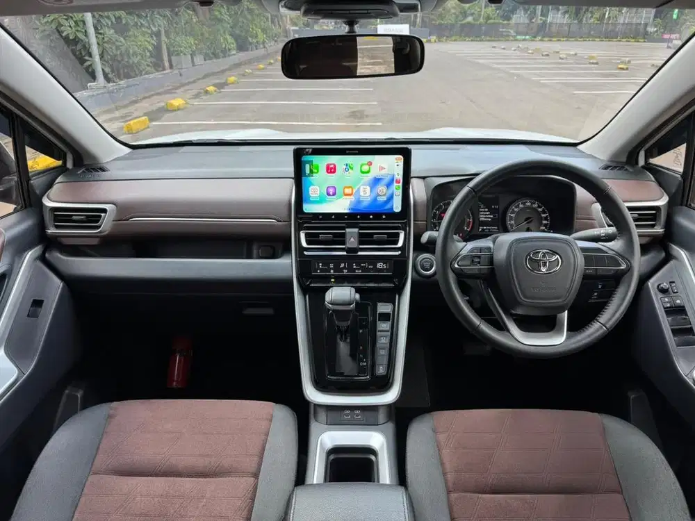 Toyota Kijang Innova Zenix Bensin Putih 2023