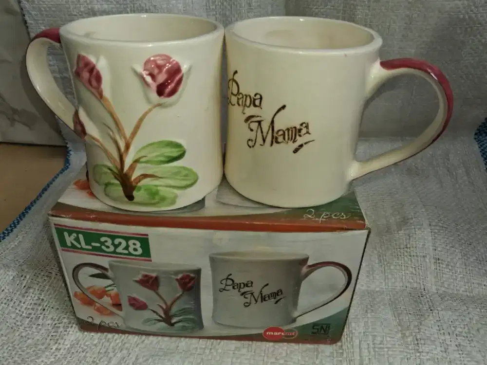 Mug papa mama keramik motif timbul