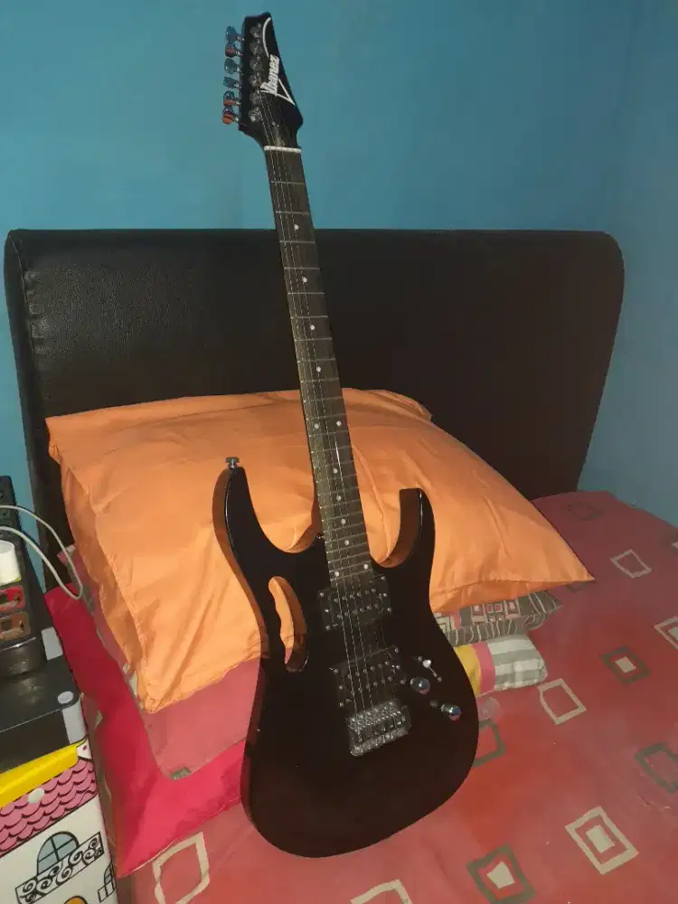 Guitar Ibanez Seri Jem Custom