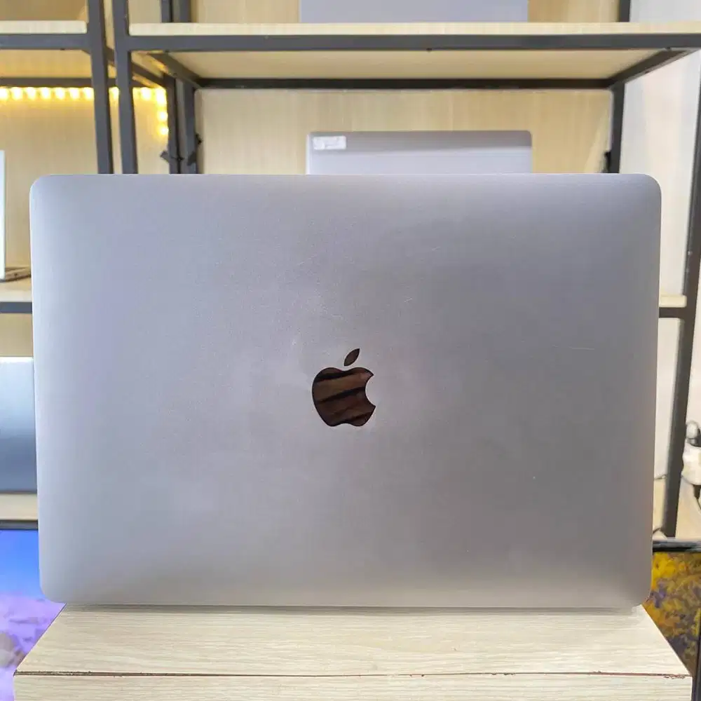 Macbook Air 2019 13inch Layar Retina Core I5 2019 8GB//128GB Normal