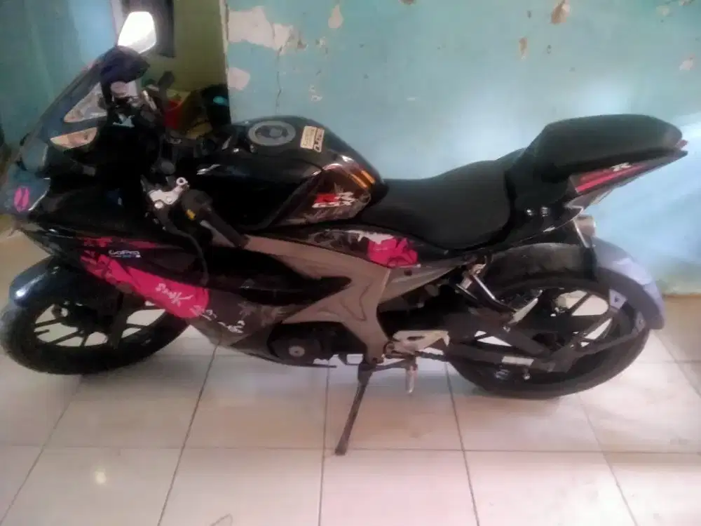 SUZUKI GSX R150 tahun 2017
