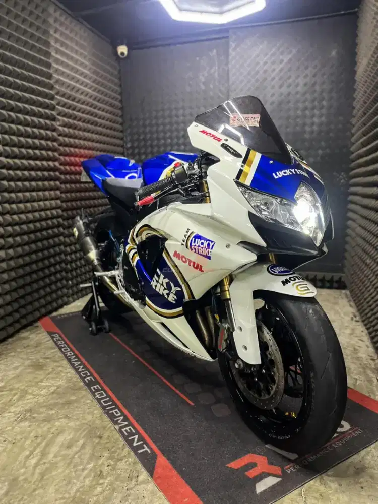 FOR SALE!! SUZUKI GSX 600 K8 2008 LUCKY STRIKE