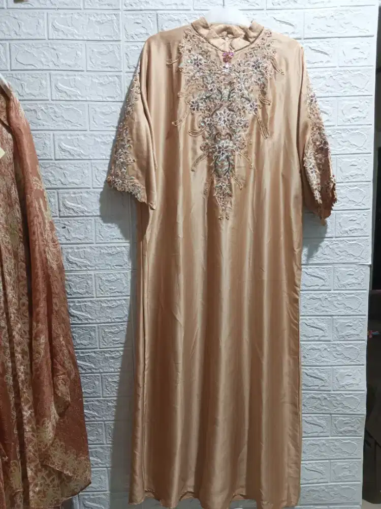 Gamis, atasan sisa pameran mall