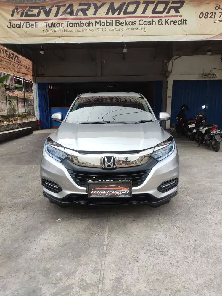 Honda HR-V 1.5 Plus SE CVT 2020 Automatic HRV Abu-Abu Metalik Terawat