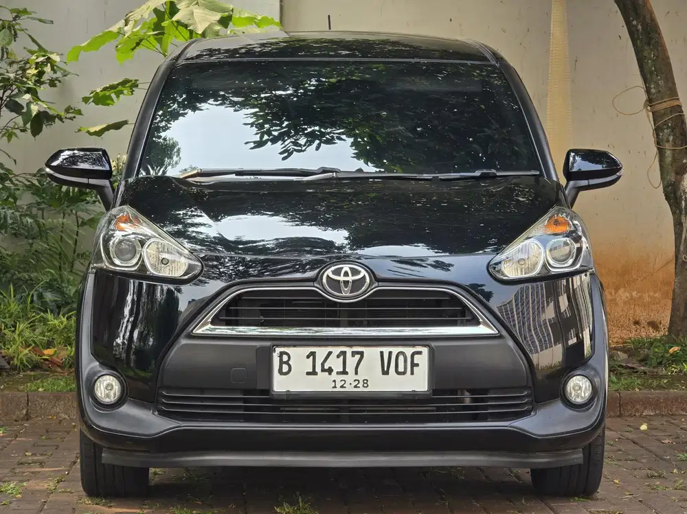 Toyota Sienta V 1.5 AT 2018