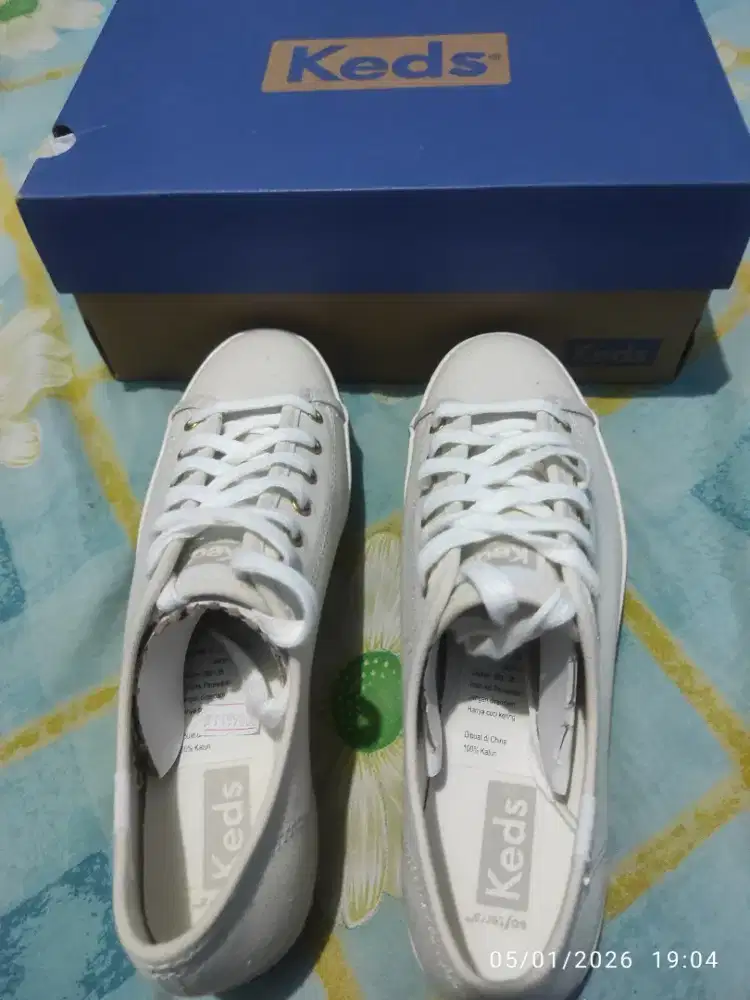 Sepatu Keds utk remaja wanita