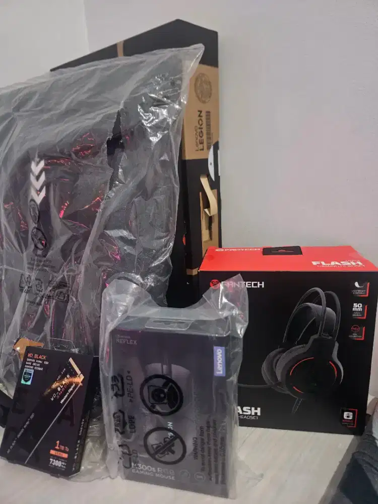 LEGION 5 RTX5060 OLED RAM 32GB