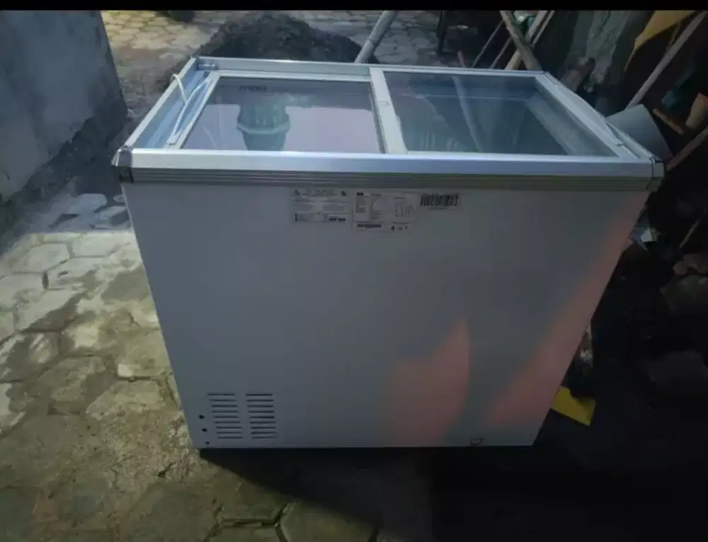 Di jual freezer RSA xs 200 liter