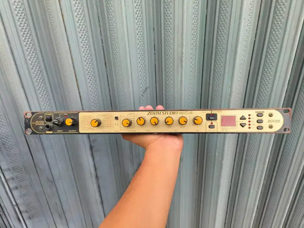 efect efek vocal zoom studio 1204 japan