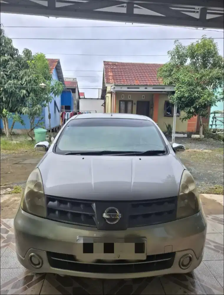 Dijual Nissan Grand Livina