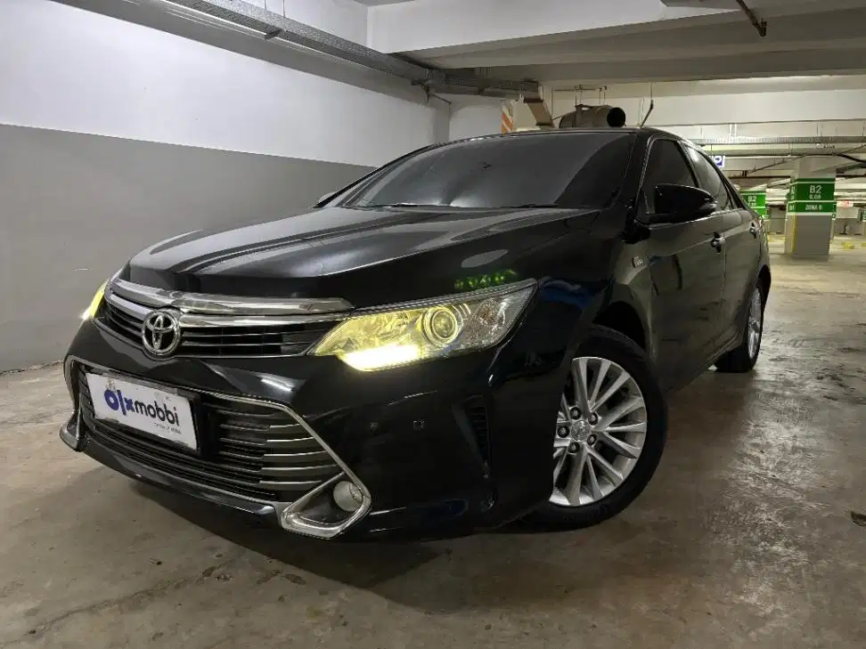 LOW DP Toyota Camry 2.4 V Bensin-AT 2015 SXG