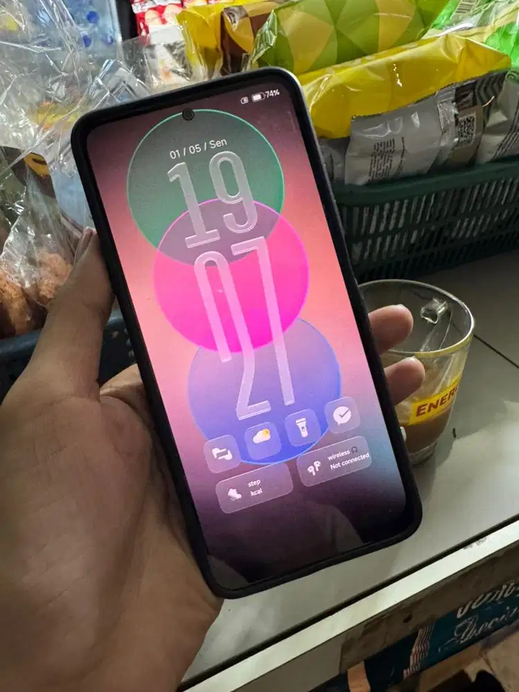 Xiaomi Poco M4 Pro 6/128 amoled batangan