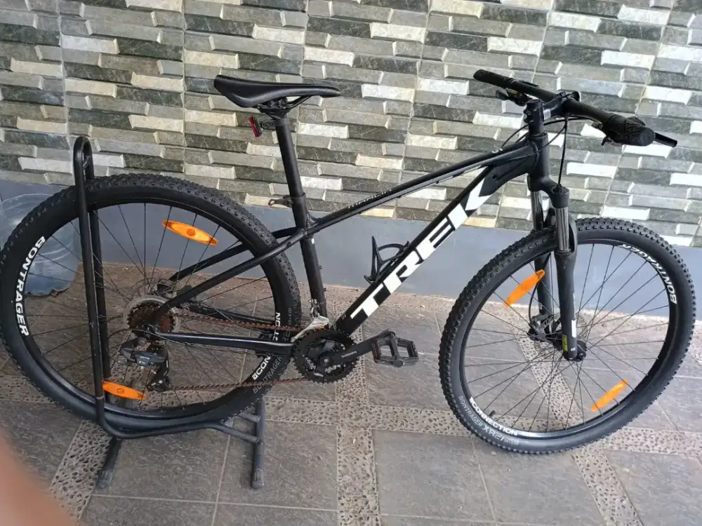 TREK MARLIN 5 29er Size M full ori