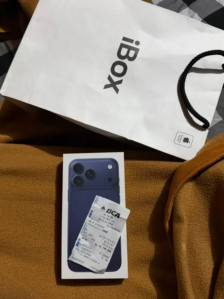 17 Pro Max Deep Blue Second Like New