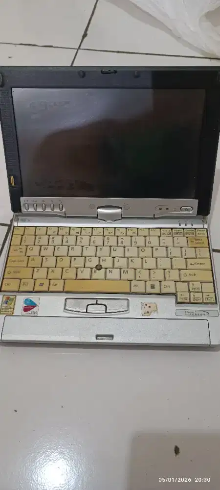 Laptop Fujitsu Kondisi Layar Masalah