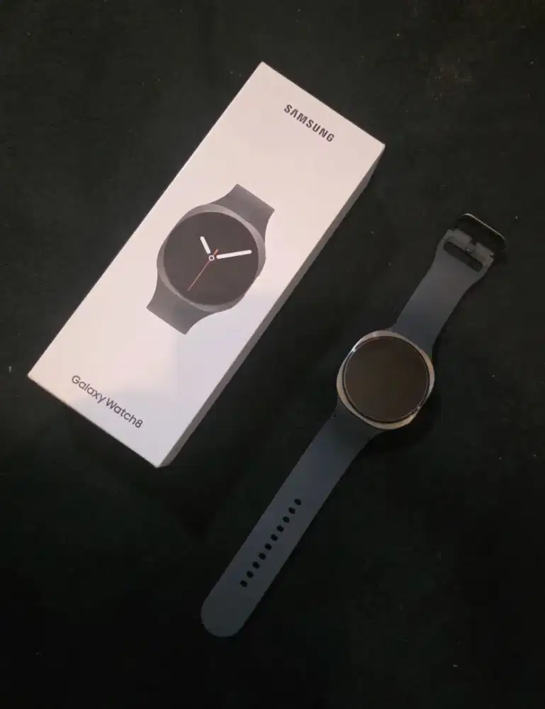 Samsung Galaxy Watch 8 (Bluetooth, 44 mm Graphite)