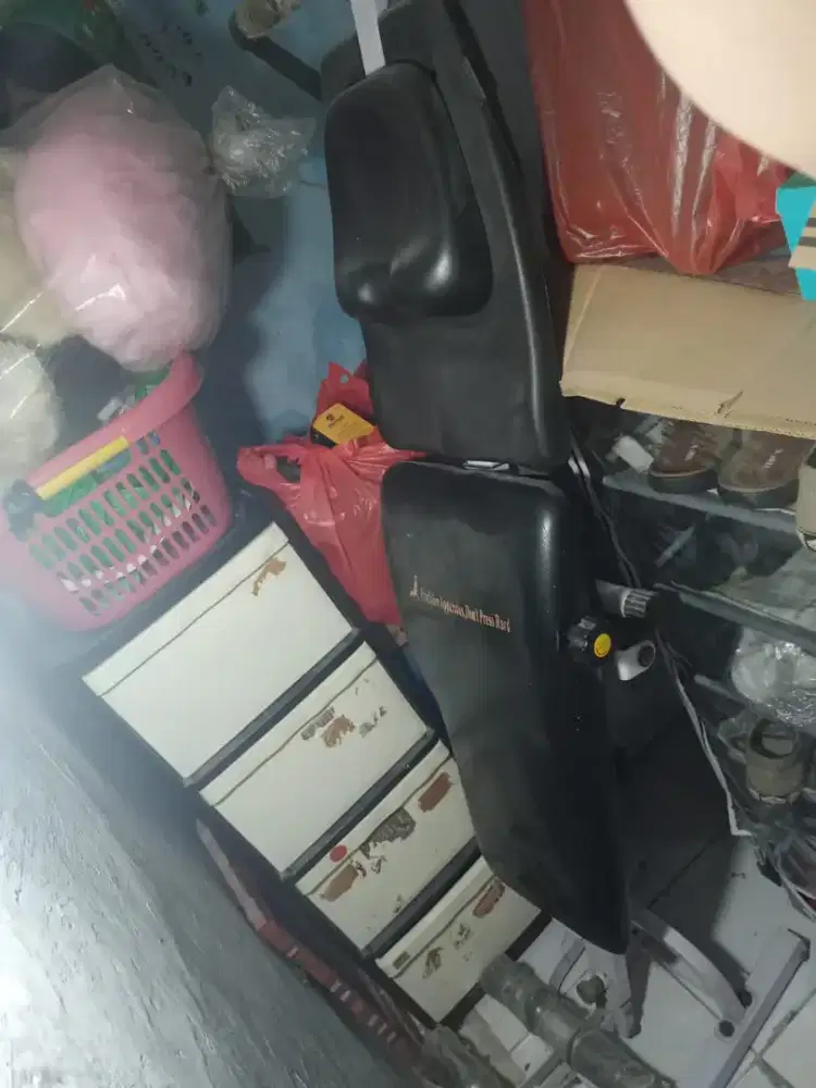 Alat olahraga sit up second