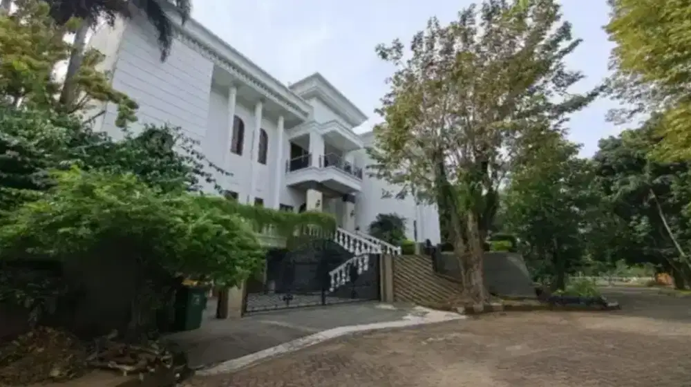 Jual rumah Mewah Villa Duta full furnished