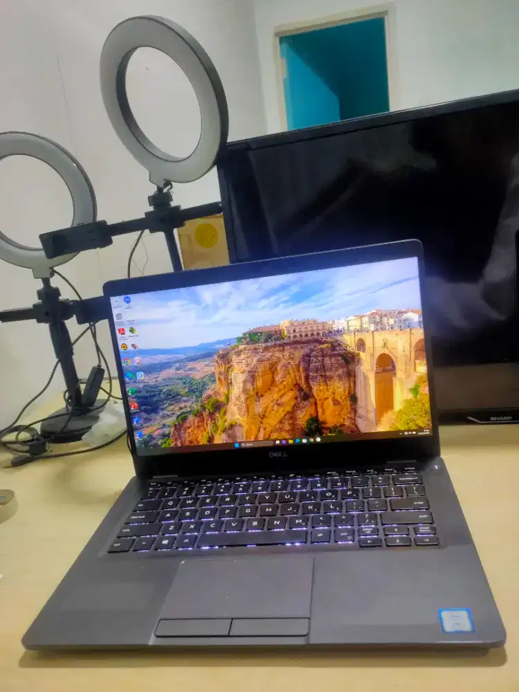 Dell core i7 touchscreen garansi 1bulan