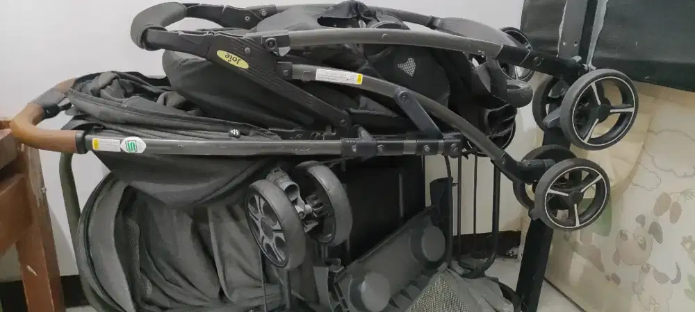 2 Stroler bekas 2019 - Joie dan Pliko