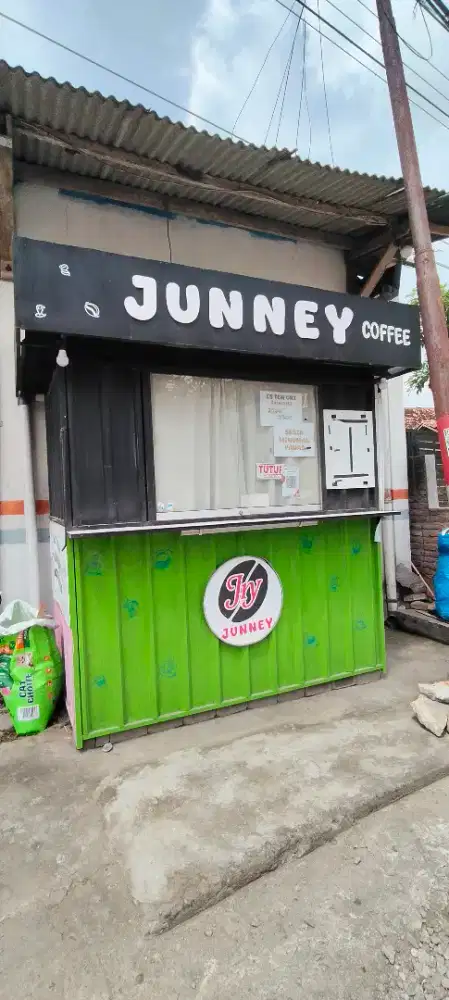 Dijual atau disewakan booth container