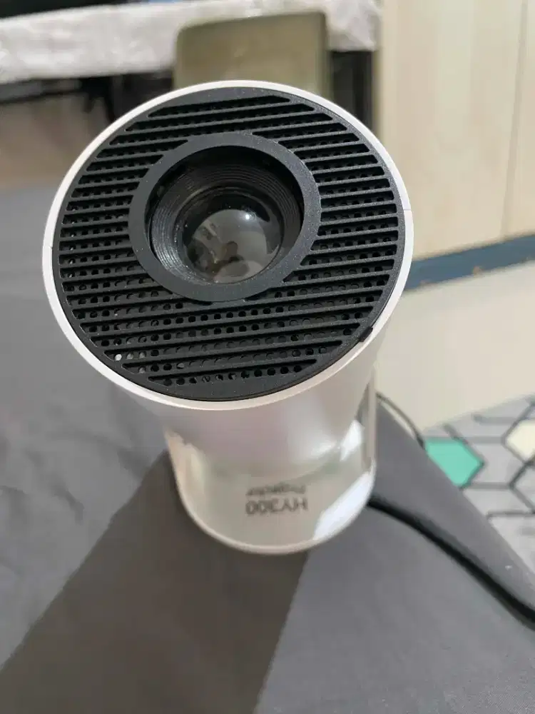 FOR SALE: Mini LED Projector (HY300 Type)