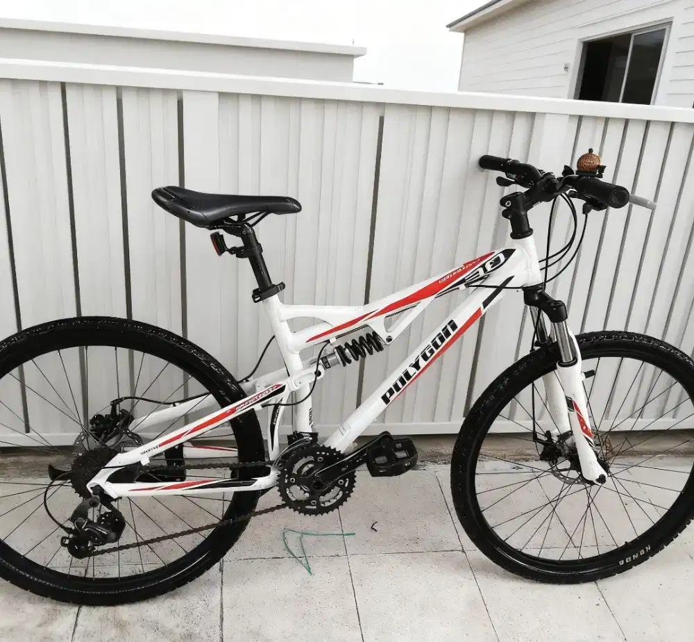 Sepeda gunung MTB polygon Broadway 3