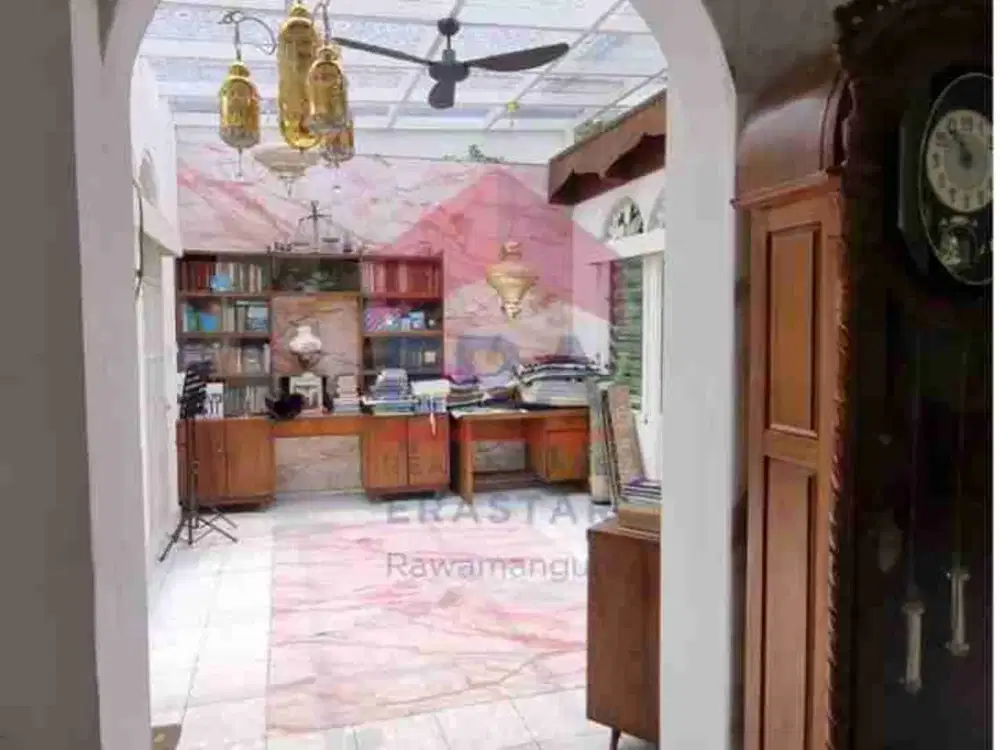 Rumah Mewah Private Residence Menteng - Indoor Garden & Finishing Marmer Pilihan