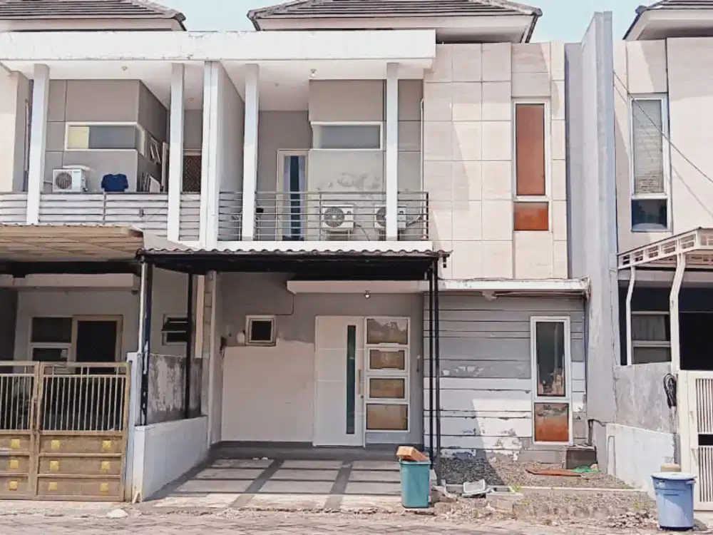 Termuraahh, Dijual Rumah Siap Huni di The Dharma Regency, Dekat Kampus Unair
