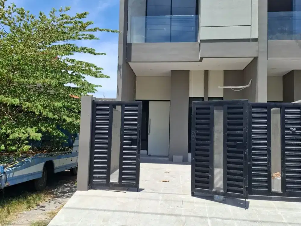 Dijual Rumah Dua Lantai Minimalis Modern Tenggilis Mejoyo Selatan