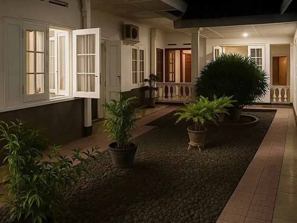 Dijual Rumah Mewah  Jl. Kapten Mulyadi , Pasar Kliwon