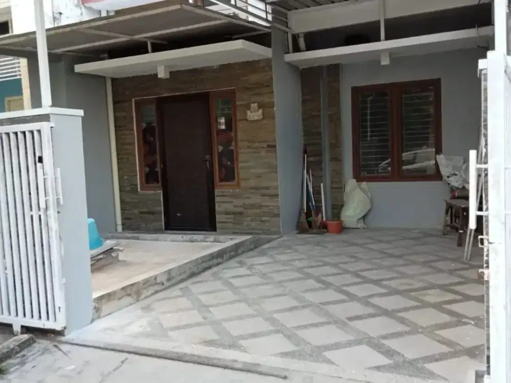 Disewakan Rumah Purimas UPN Rungkut Letak Strategis