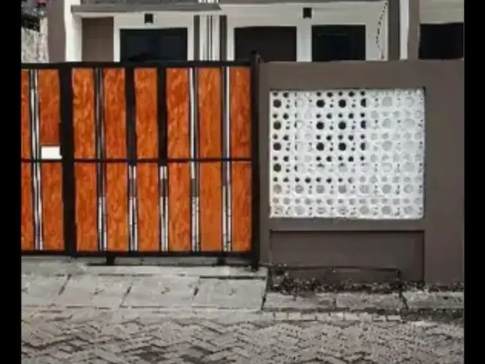 Dijual Rumah Dua  Unit Gress di Wonorejo Selatan Letak Strategis