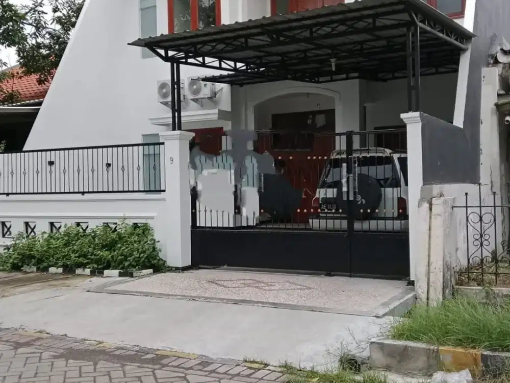 Di jual / Disewakan Rumah  Mewah 2 Lt Baru Renovasi Di Dukuh Kupang Timur