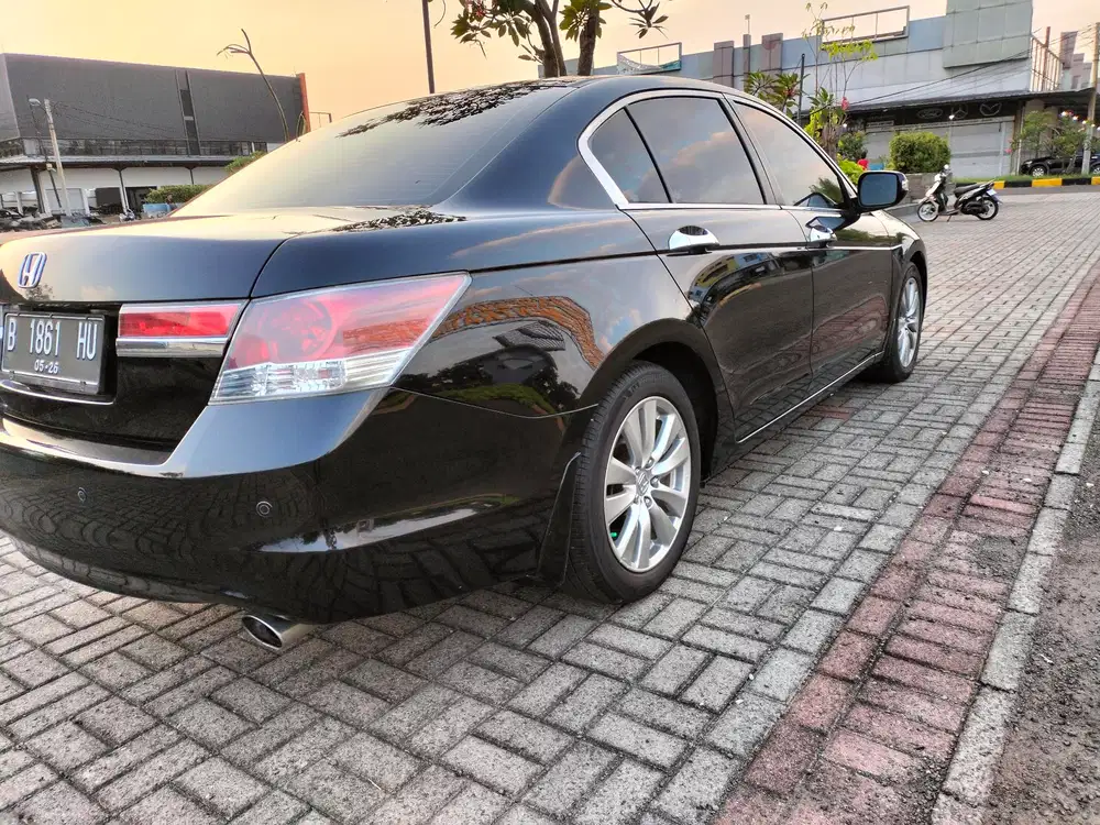 Honda Accord 2011 Bensin