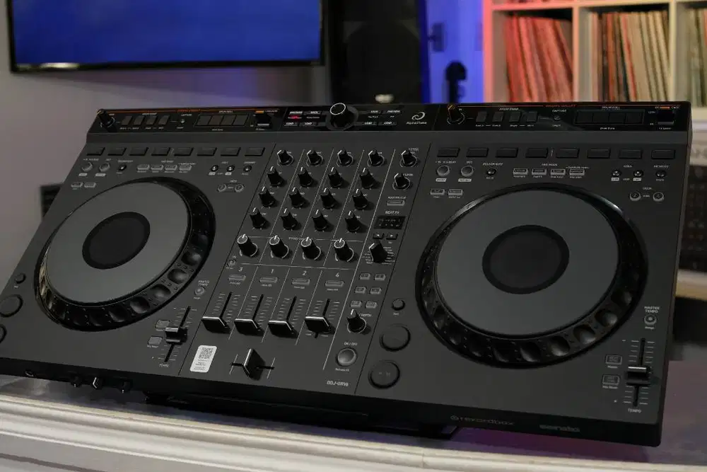 Pioneer DJ DDJ-GRV6 Alphatheta DDJGRV6 DDJ GRV6 4-channel performance