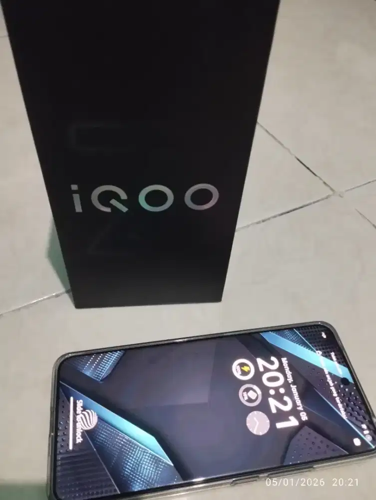 Jual IQOO Z10 5G 12/256 GB