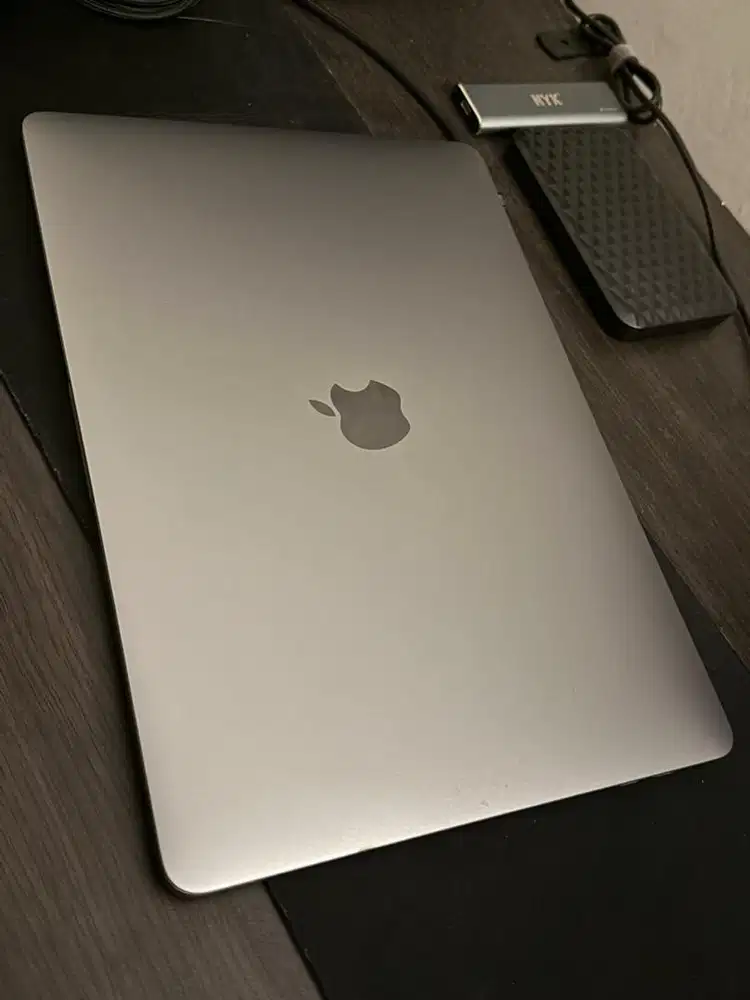 Macbook pro 2019 13 CTO 16/512 i7 touchbar