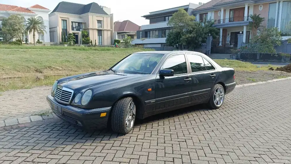 Mercedes Benz W210 E230 MT 1996