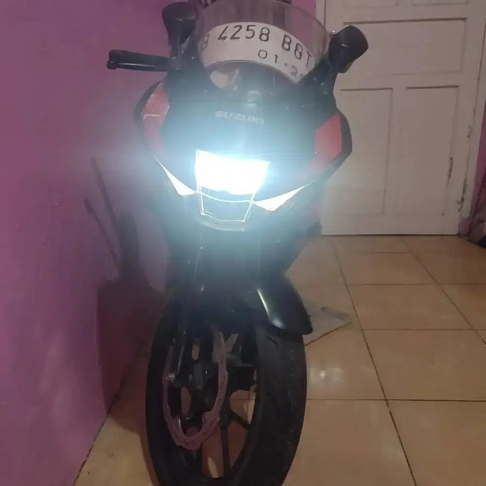 Motor Bekas Suzuki GSX - R 150