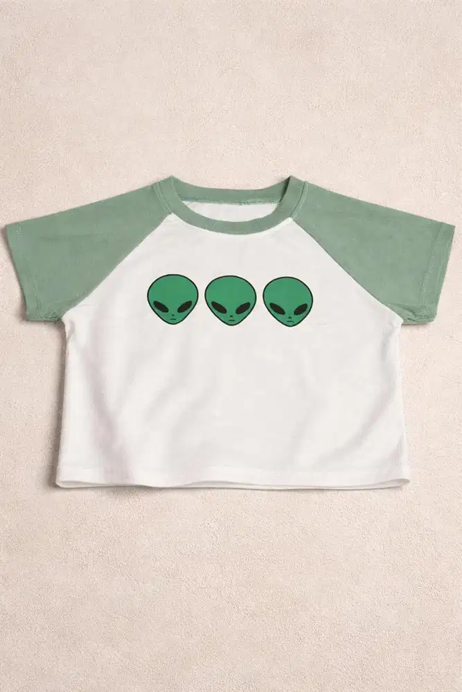Crop Tee Alien Raglan – Like New