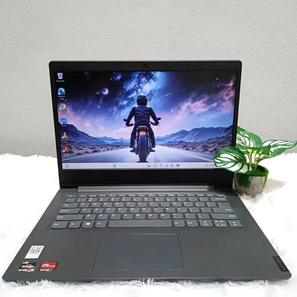 LAPTOP EDITING RYZEN 5 LENOVO V14 14INCH RAM8GB SSD512GB