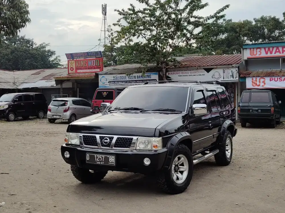 Terrano Spirit S2 2005 Manual Hitam Bensin Gagah Murah