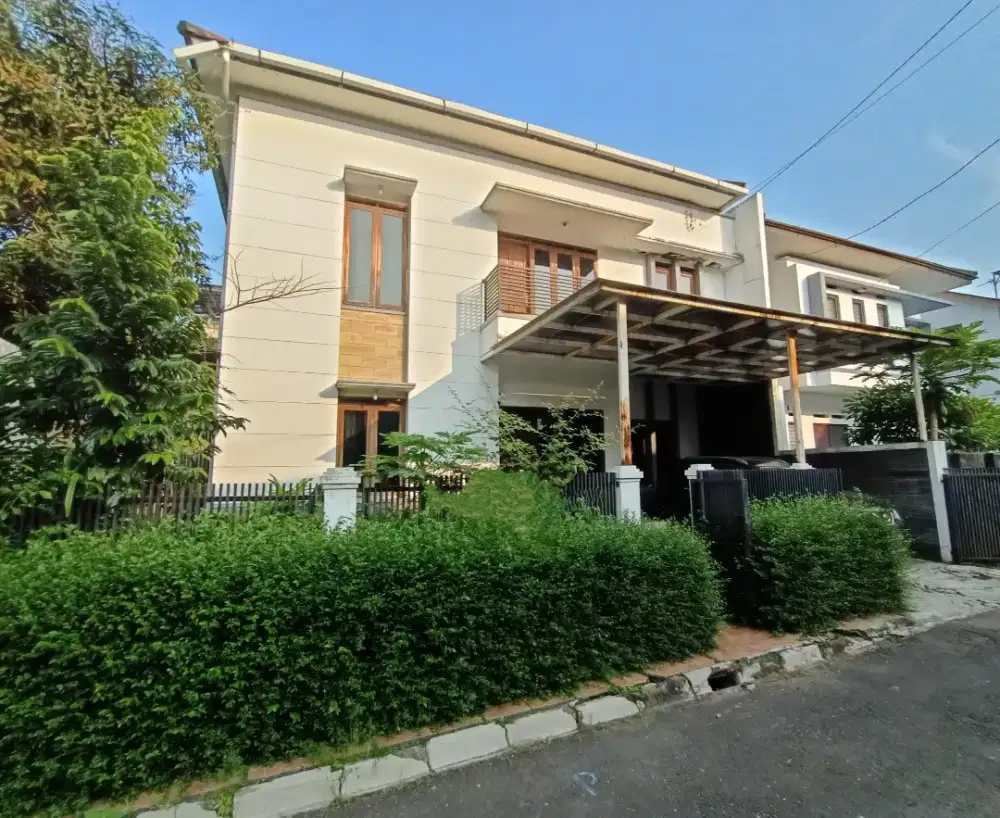 Dijual cepat Hunian 7 Kamar dekat Sarijadi & Polban cocok buat kostan