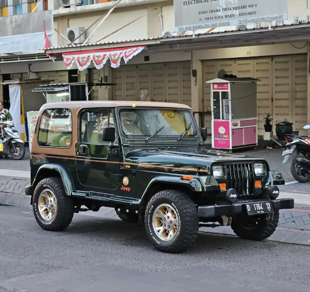 Dijual Jeep Sahara 4.0 Automatic