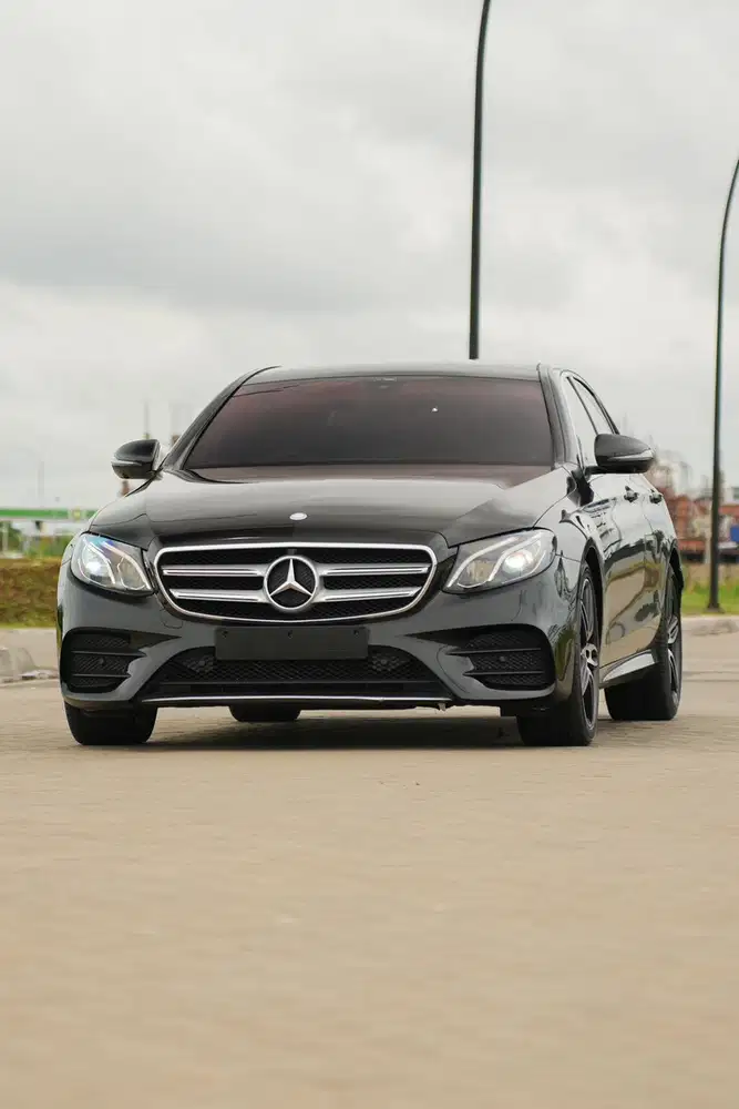 Rare !! Mercedes Benz E300 AMG Line 2017 (W213)