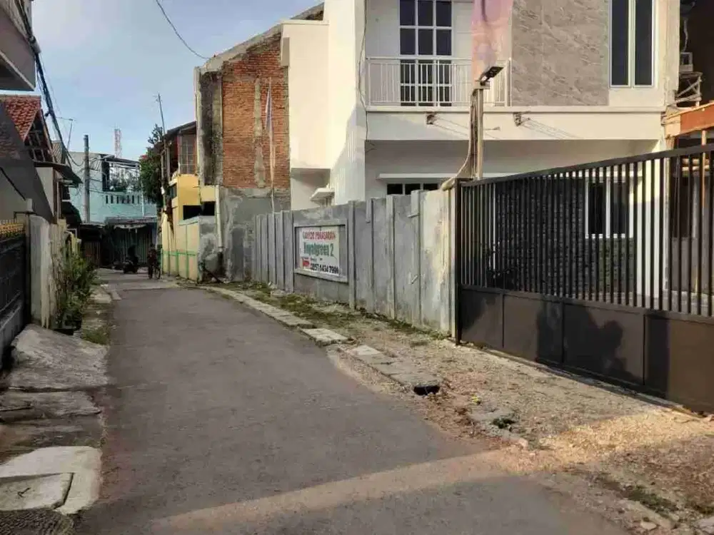 Cluster mewah dan megah dinding ful batamerah lokasi dekat stasiun LRT Jatibening Akses 2mobil muat