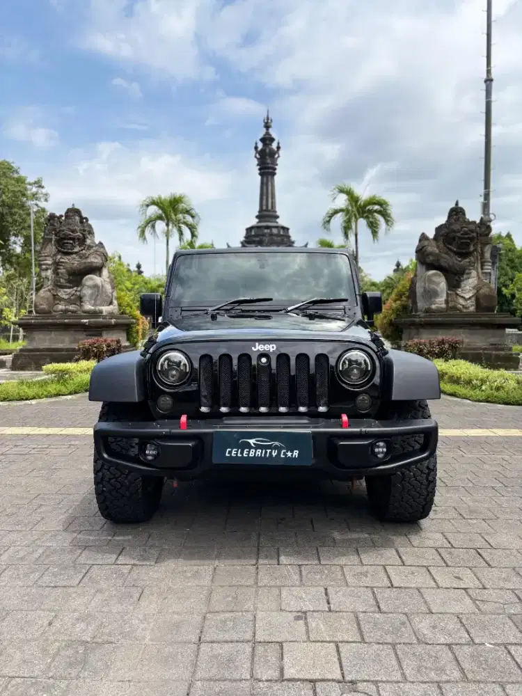 Jeep Wrangler Sport Renegade Tahun 2015 Hitam