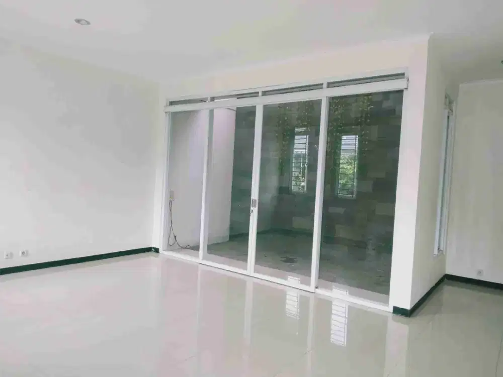 rumah siap huni terawat murah strategis selangkah ke Ciwastra dkt Margahayu Raya